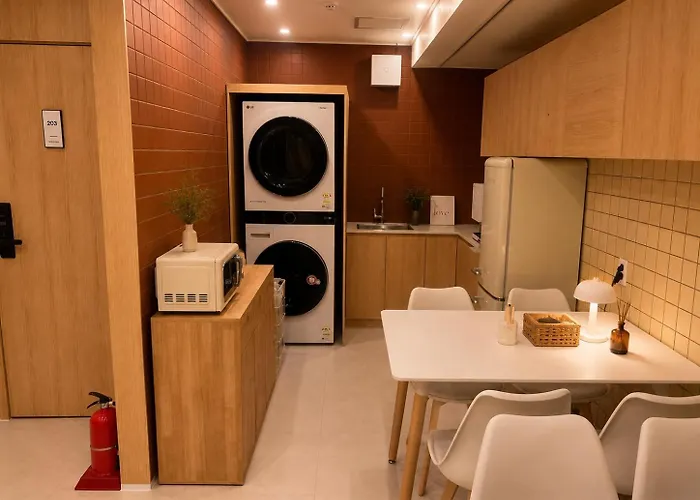 멜로우스테이 홍대 Mellow Hongdae 3*